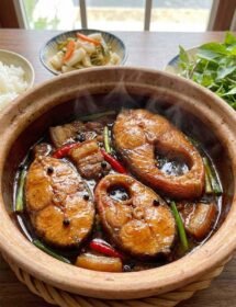 Cá mú kho tộ